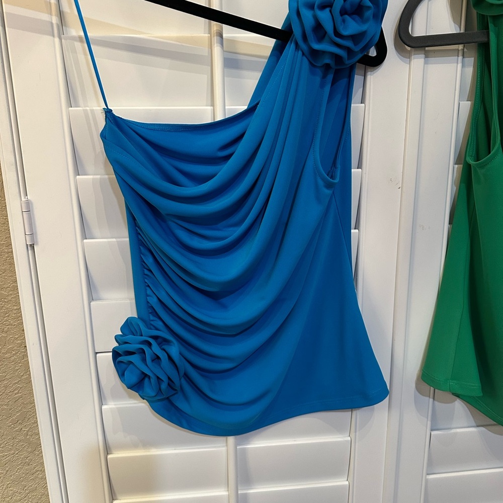 Asymmetrical Blue Sleeveless Tank Top with Ruched Detail